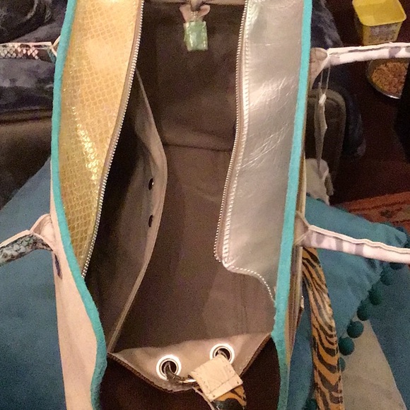 EMMA BAG- E BARRITO. LARGE LEATHER CROSSBODY BAG. - Picture 7 of 9